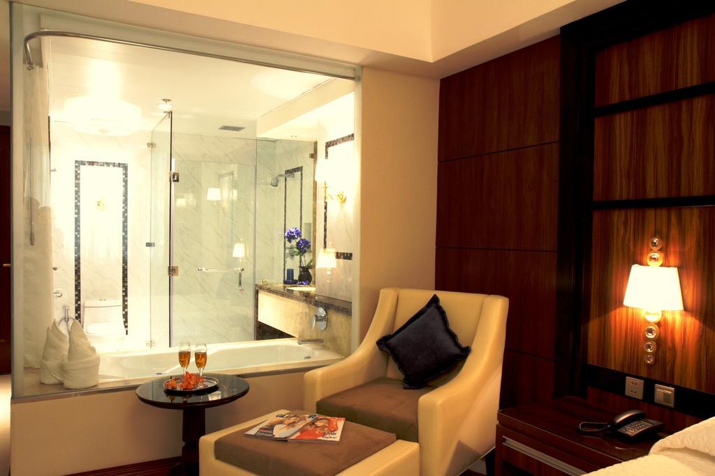 Central Park Tower Resort Angeles Pokoj fotografie
